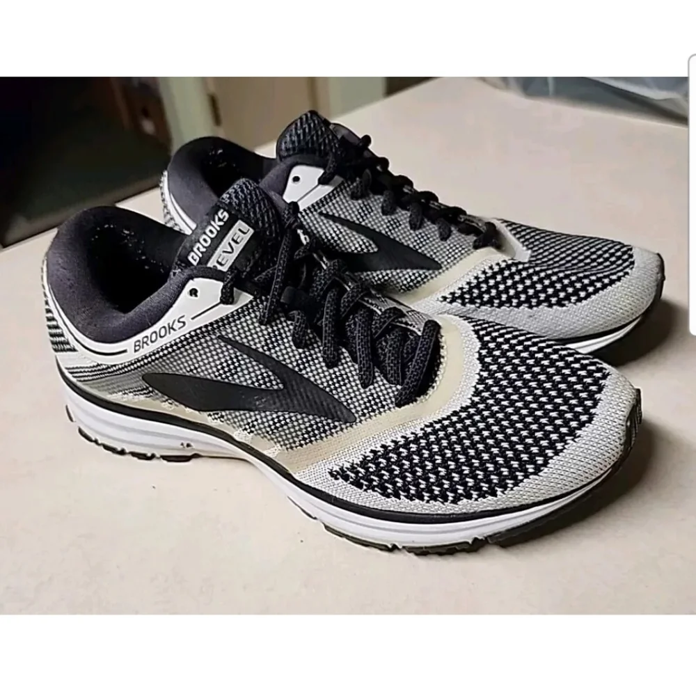 Brooks Revel 5 Road Running Shoes Women's Size 8.5 M White Black 1202491B155 - Picture 2 of 12